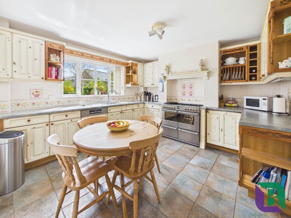 Property photo 3 of 26