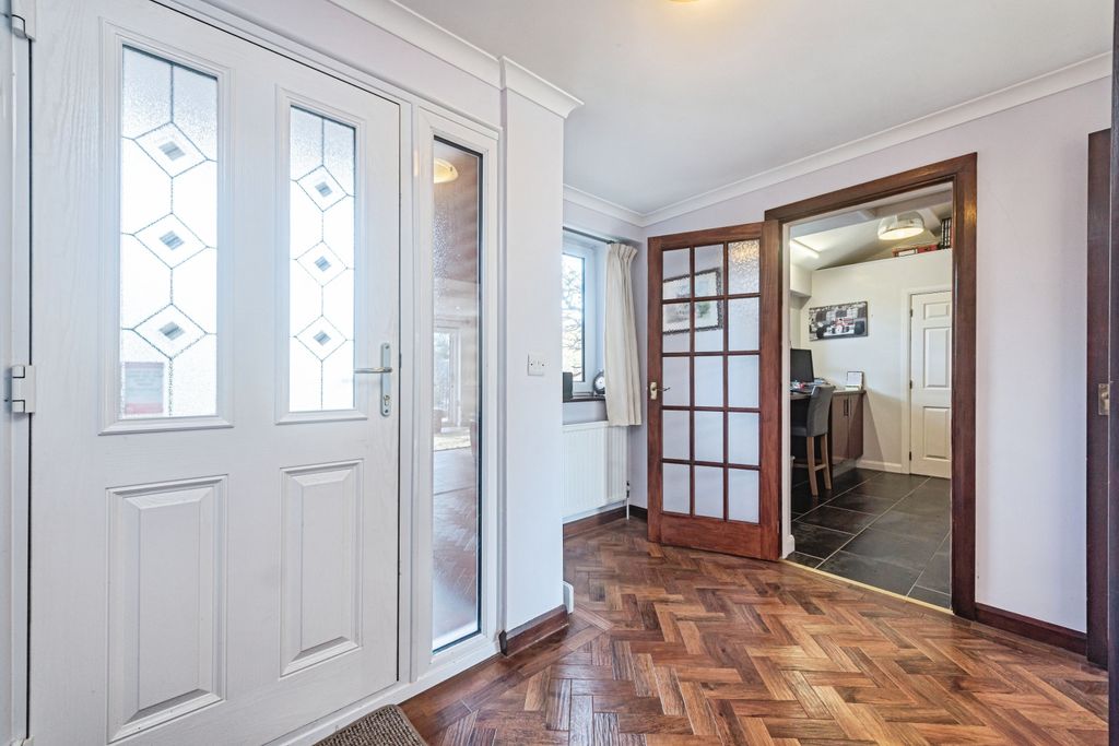 Property photo 3 of 41 Entrance