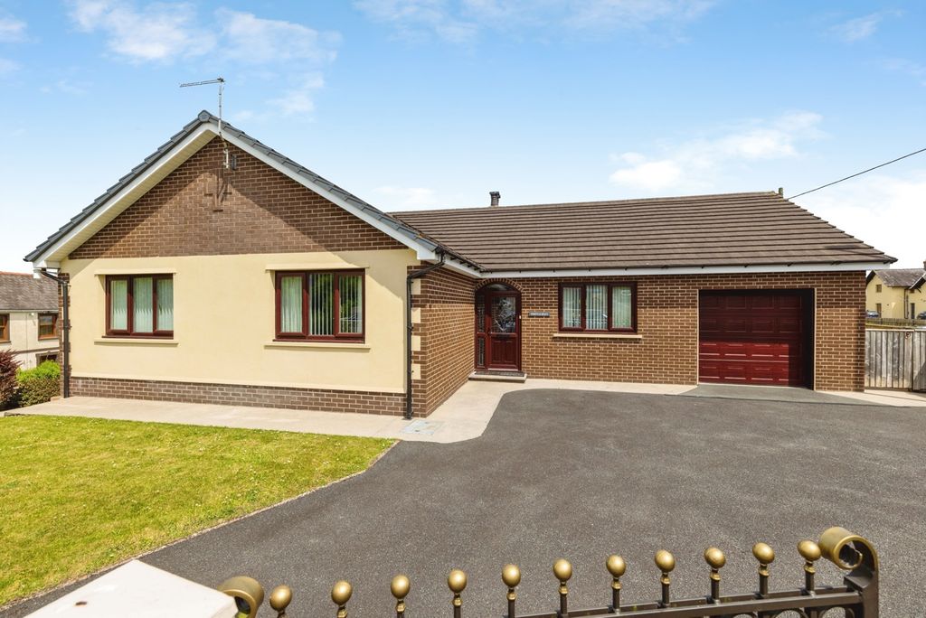 Property photo 1 of 38 Pbox-Img.Jpg