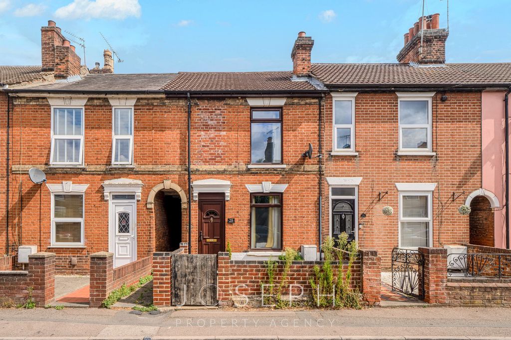 Property photo 1 of 11