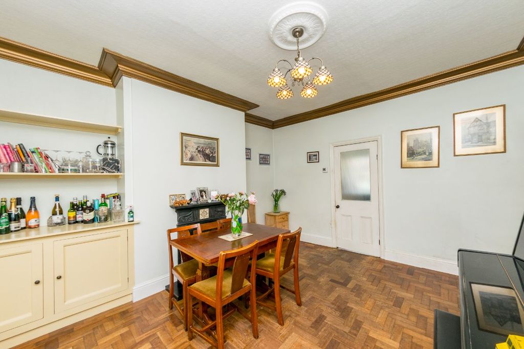 Property photo 3 of 26