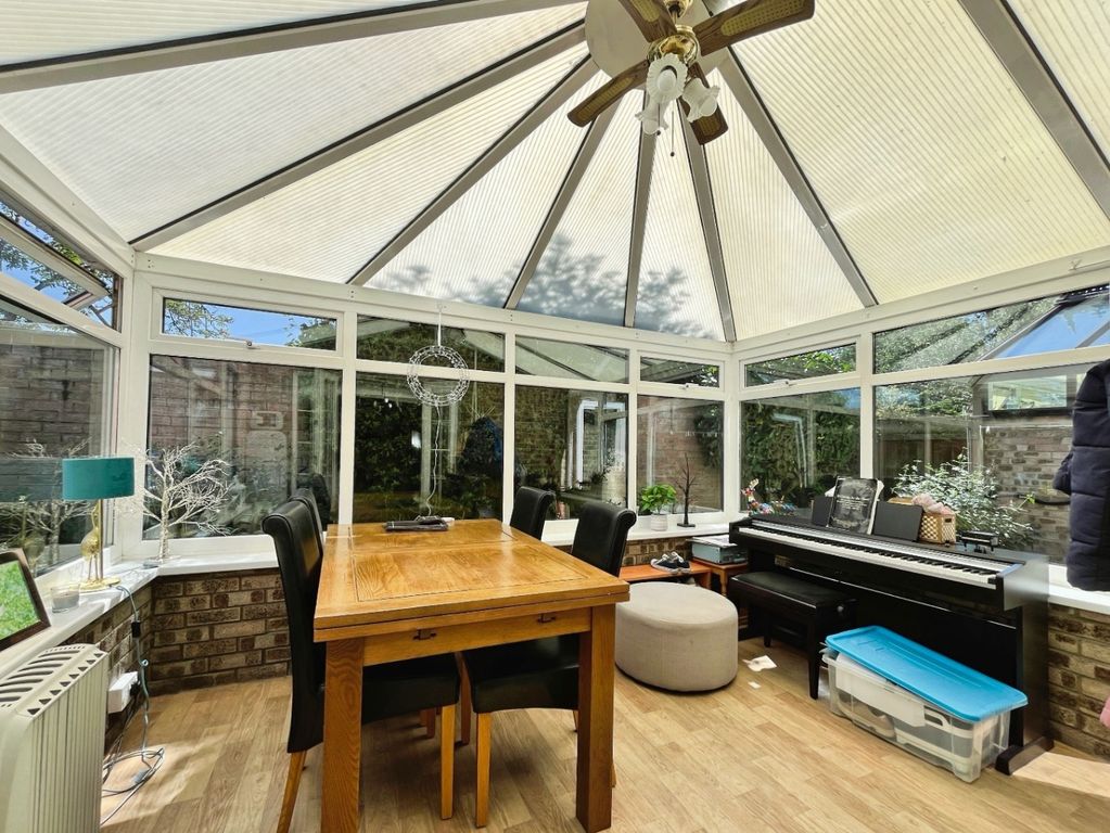Property photo 3 of 17 4246365