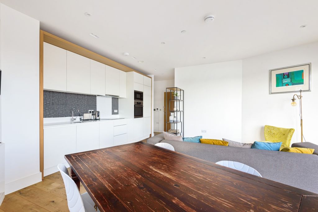 Property photo 3 of 8 795563 (4)