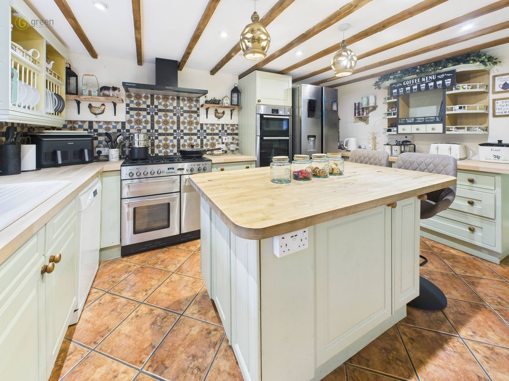 Property photo 3 of 31 Cam04425G0Pr0335Still010