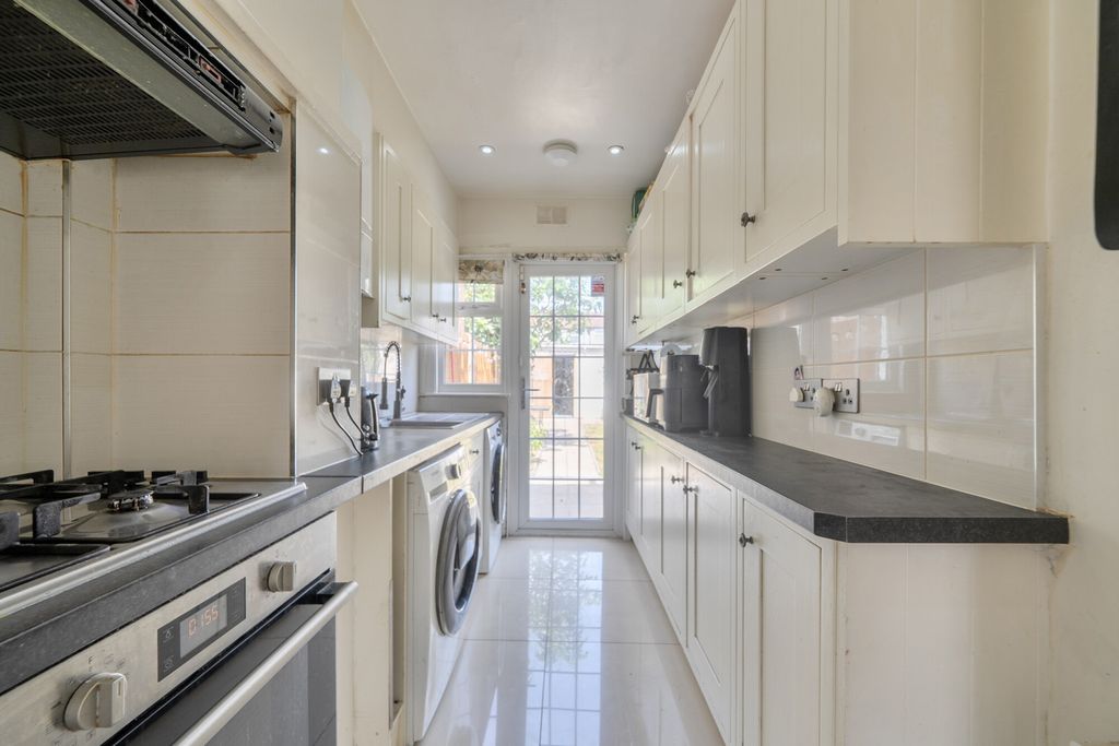 Property photo 3 of 19 1467665-8-6A185Dd...