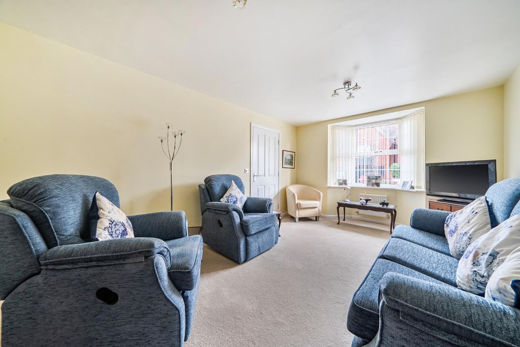 Property photo 2 of 21 1425795-13-69B16d8Ff1Be0.Jpg