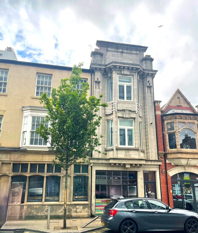 Property photo 1 of 5