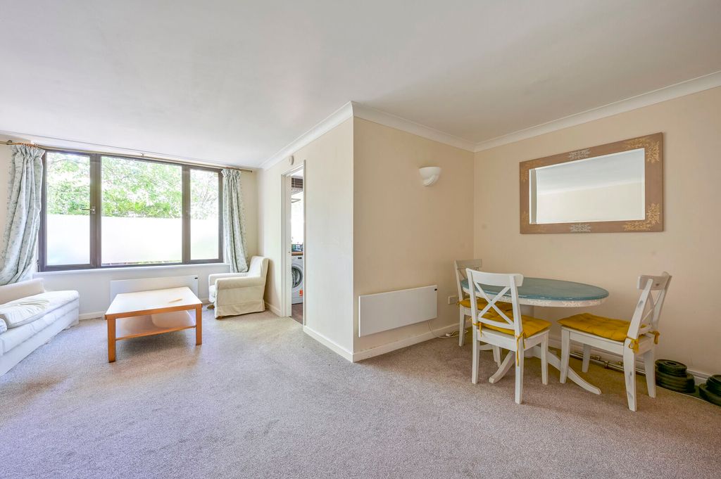 Property photo 2 of 7