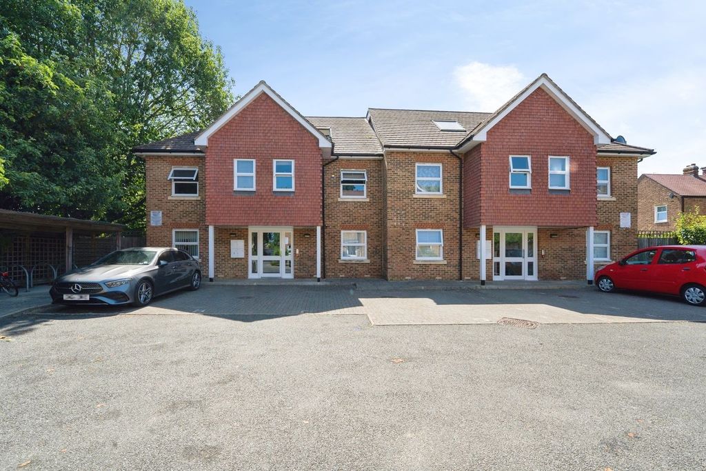 Property photo 1 of 18