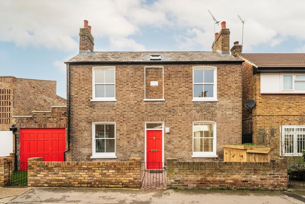 Property photo 1 of 7