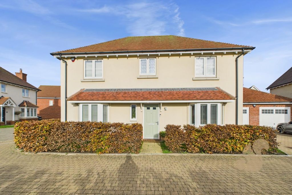 Property photo 1 of 44 Cam01814G0-Pr0043-Still005.Jpg