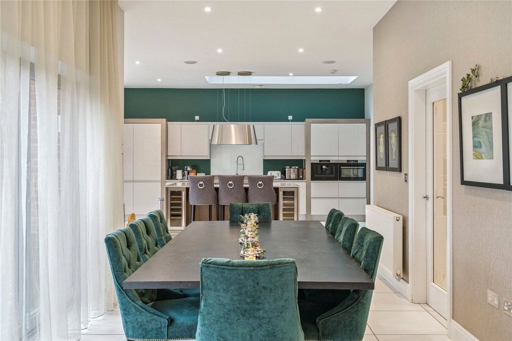 Property photo 2 of 19 Dining Area