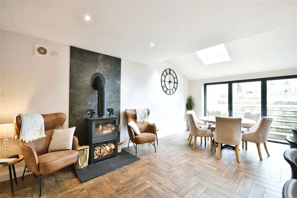 Property photo 2 of 19 Log Burner