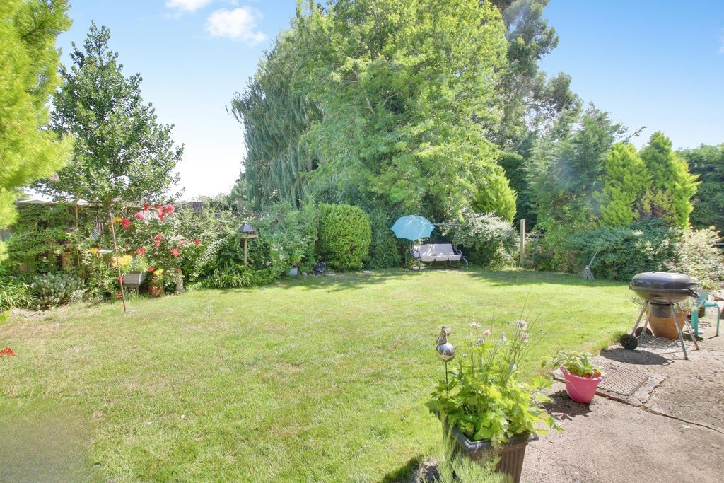 Property photo 2 of 21