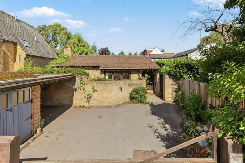 Property photo 1 of 10