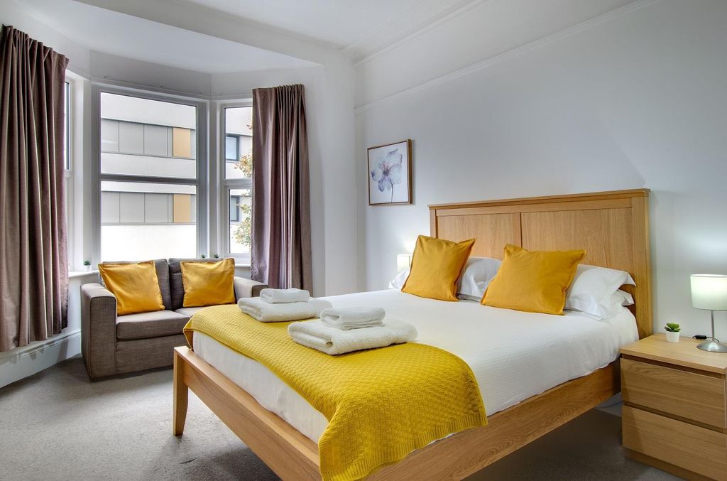 Property photo 3 of 14 33 Grantham - Bedroom 1A.Jpg