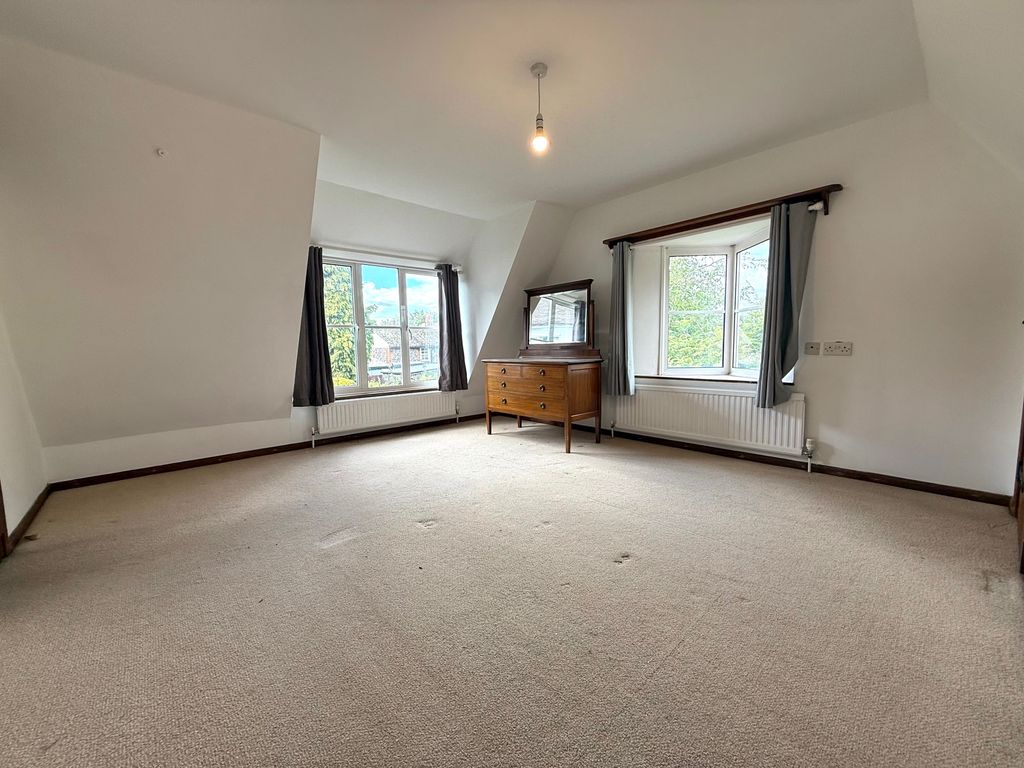 Property photo 3 of 7 Img_1926