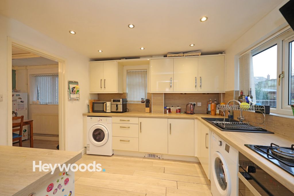 Property photo 3 of 20 0F1A4135