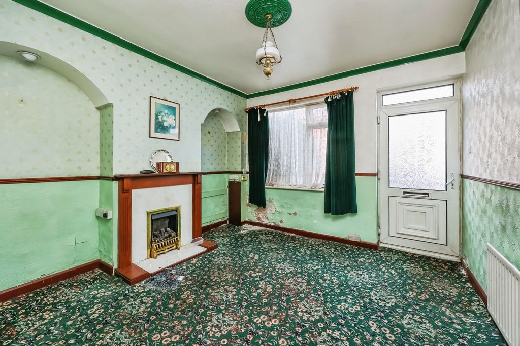 Property photo 2 of 15