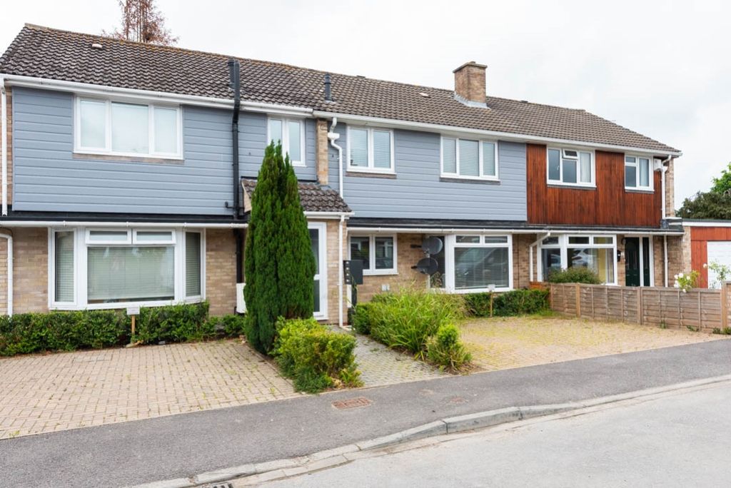 Property photo 1 of 7 Front External