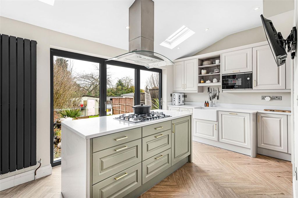 Property photo 3 of 21 32_73189.Jpg