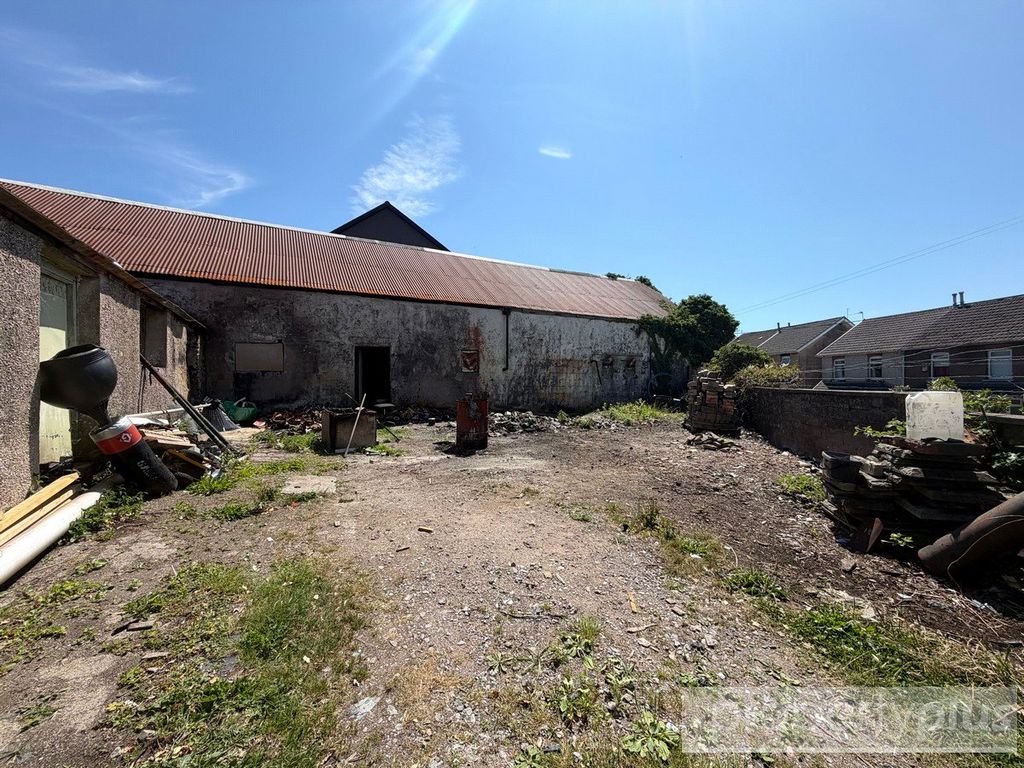Property photo 1 of 8 Picture No. 01