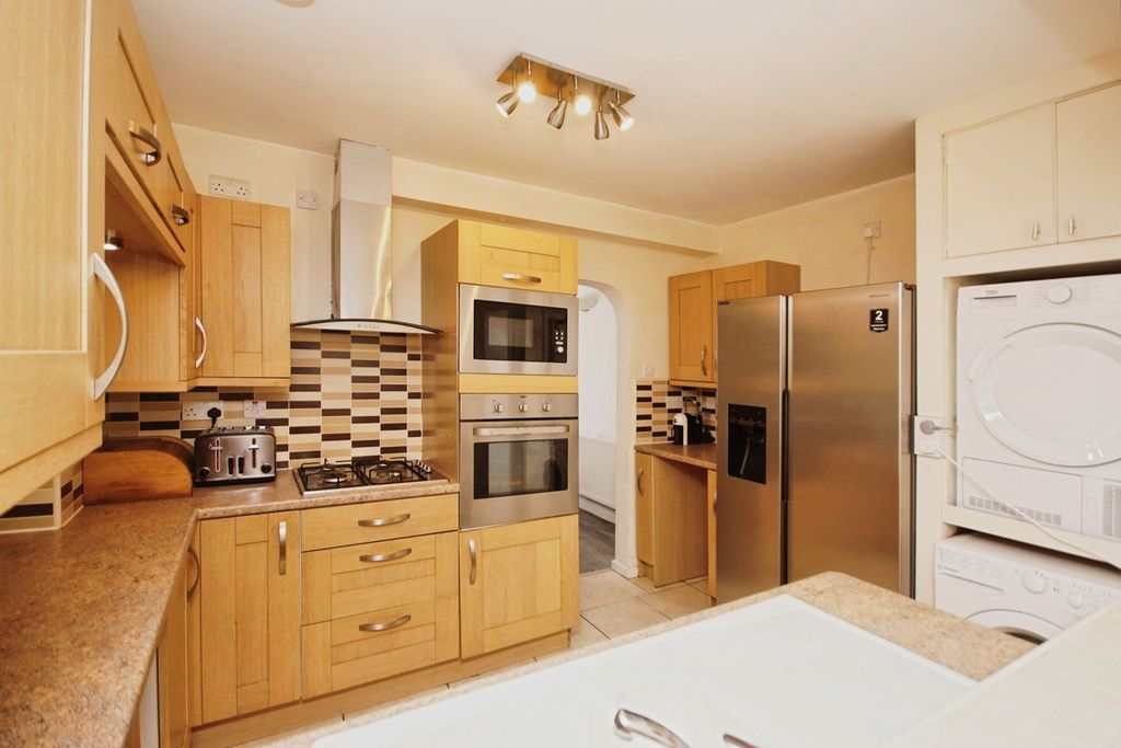 Property photo 2 of 19 Photo