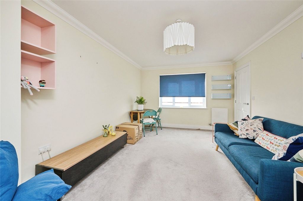 Property photo 2 of 13 Picture No. 10