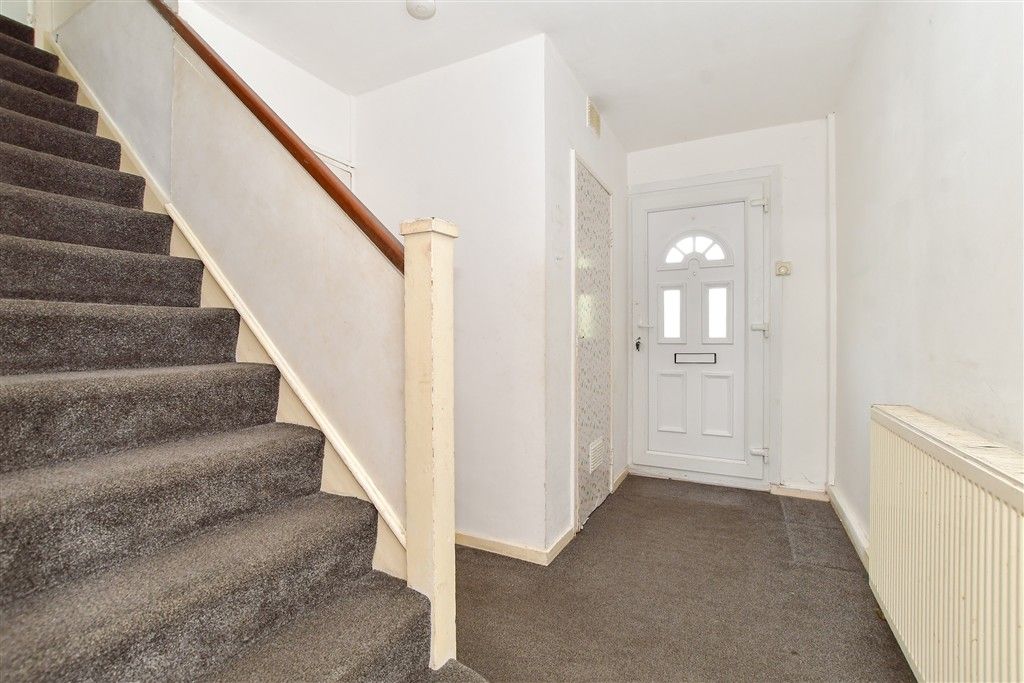 Property photo 2 of 10 Hallway