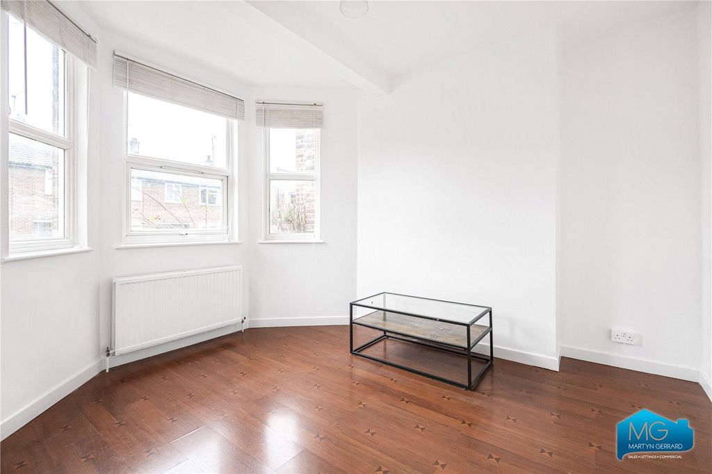 Property photo 2 of 14 Picture No. 10