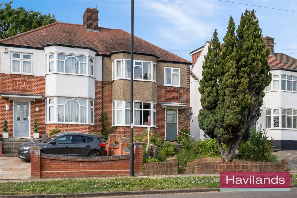 Property photo 1 of 12 Hadley Way-1.Jpg