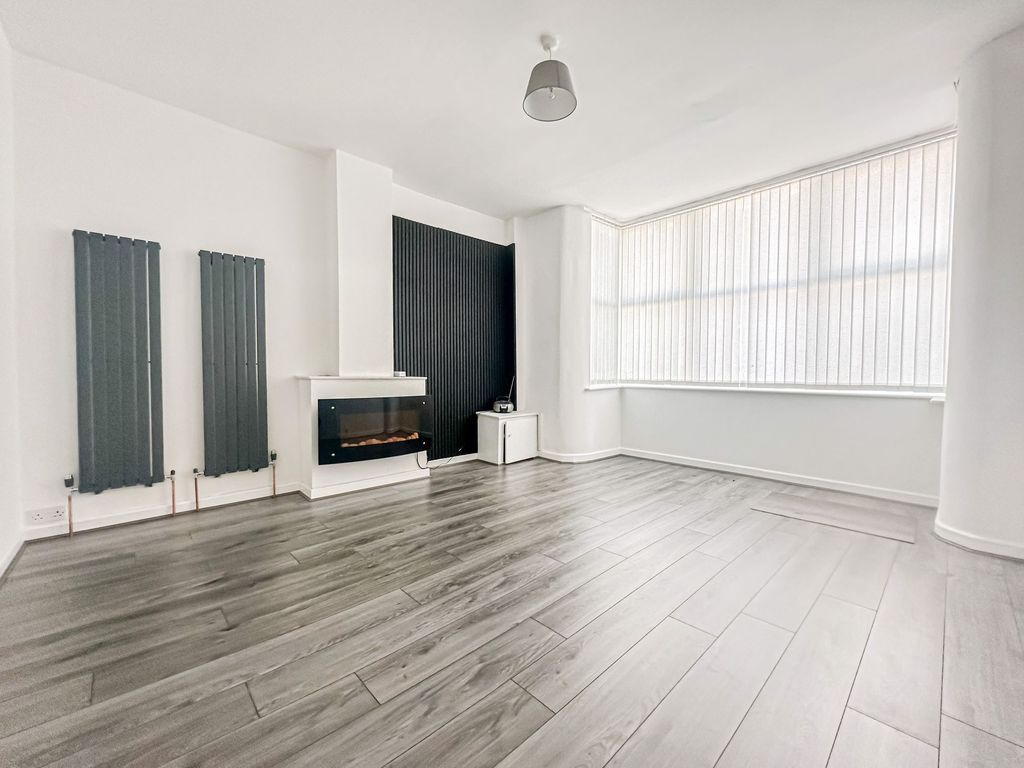 Property photo 2 of 16 Photo 14