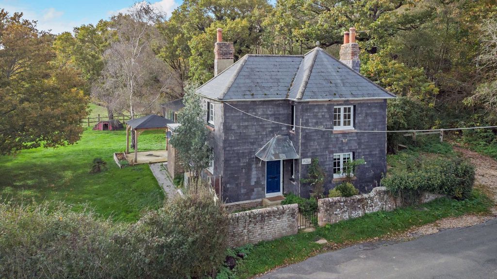 Property photo 1 of 15 Acorn Cottage