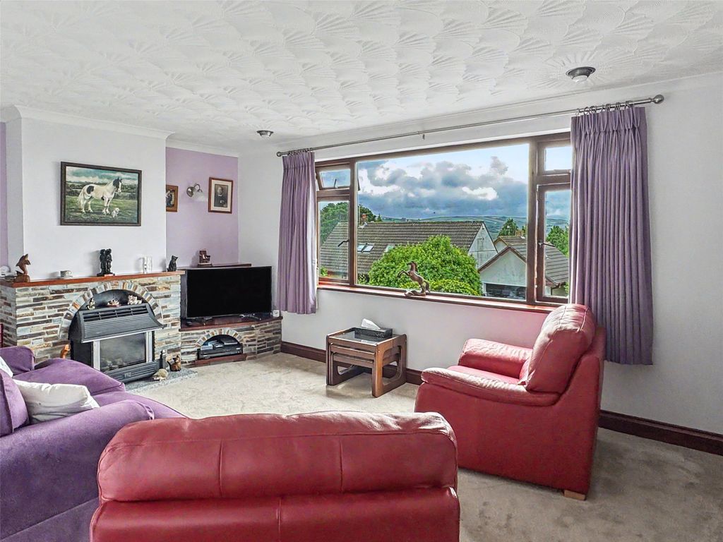 Property photo 2 of 20 Picture No. 04
