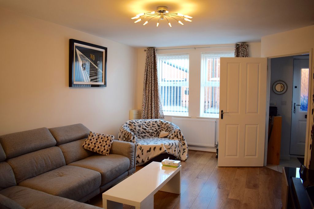 Property photo 2 of 19