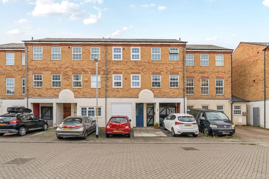 Property photo 1 of 18 1528890-19-6Ac8c8...