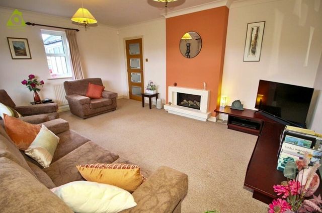 Property photo 2 of 21