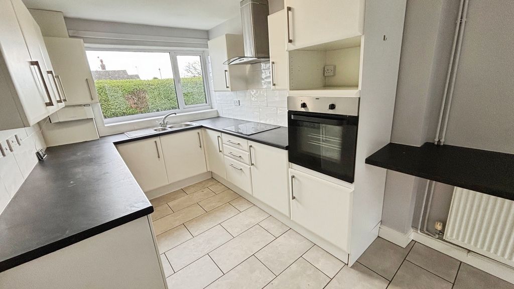 Property photo 2 of 13 Kitchen