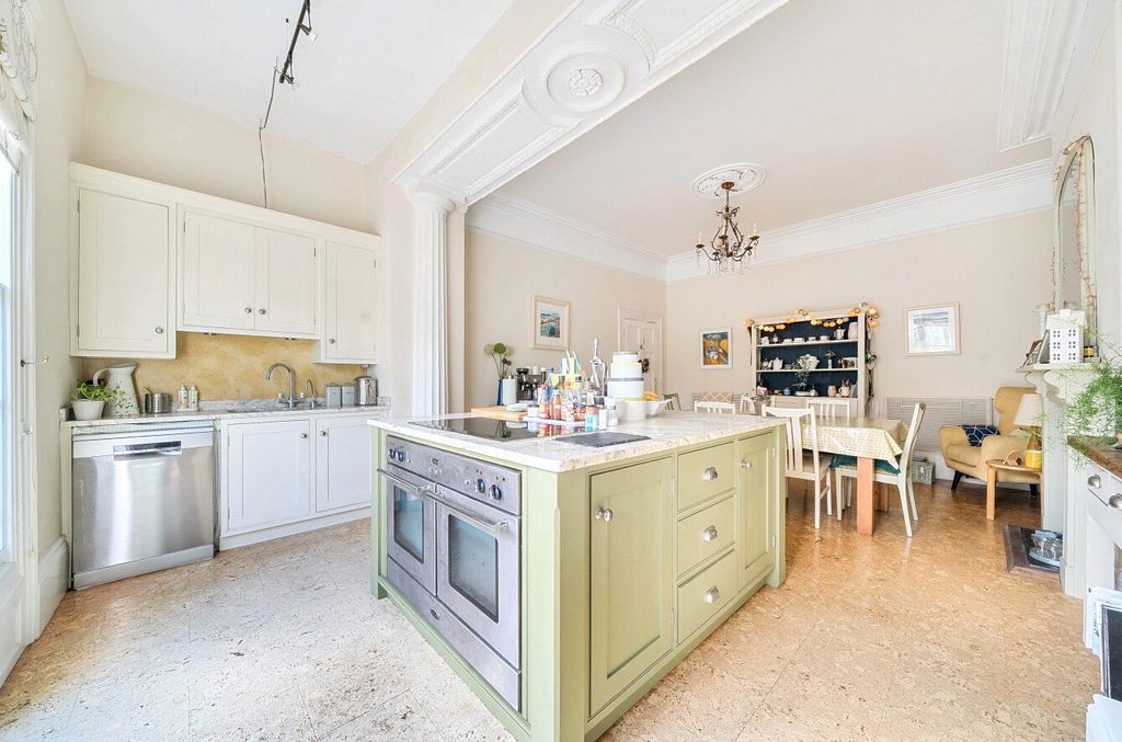 Property photo 2 of 17 Kitchen