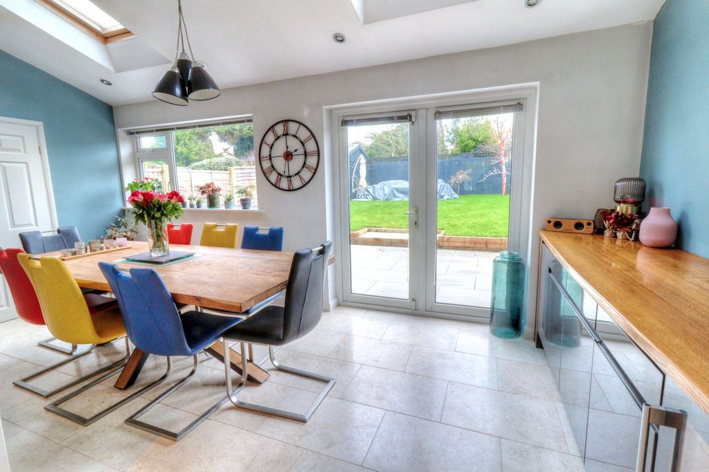 Property photo 3 of 20