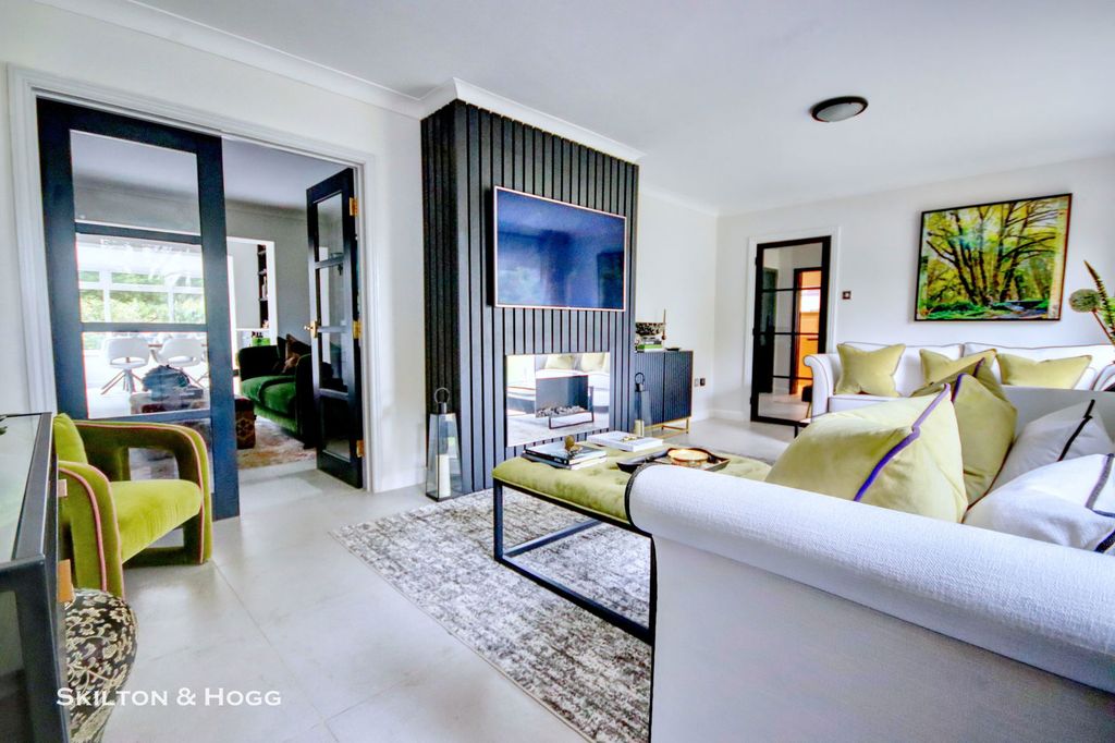 Property photo 2 of 24