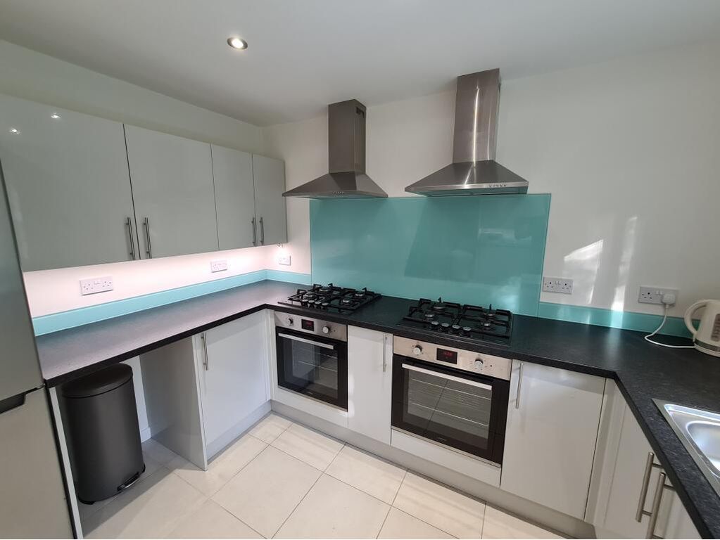 Property photo 1 of 17 Image