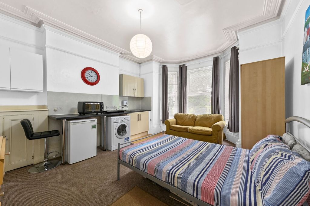 Property photo 2 of 6 Picture No. 05