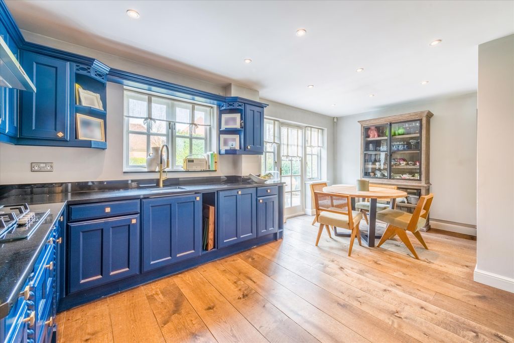 Property photo 2 of 22 Image