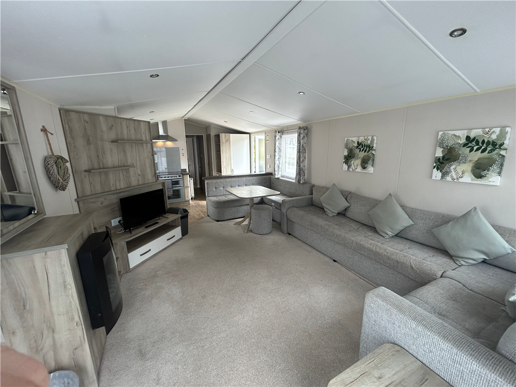Property photo 1 of 6 Lounge Area