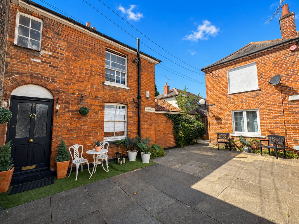 Property photo 1 of 27