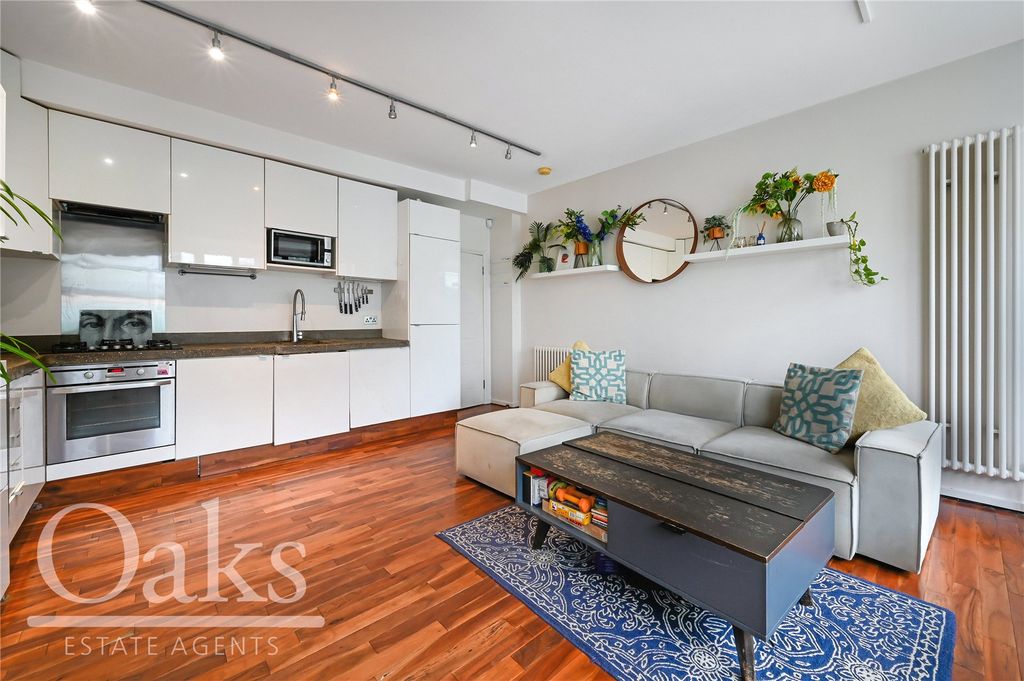 Property photo 3 of 8 Picture No. 06