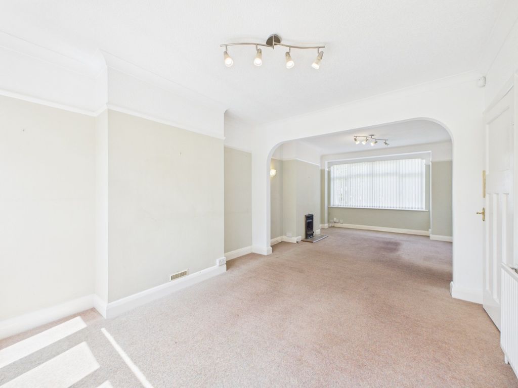 Property photo 2 of 14 5254502