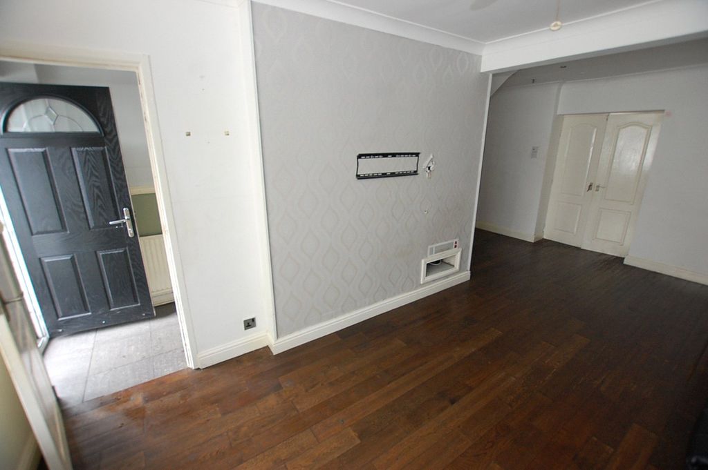 Property photo 3 of 9 Picture No. 21