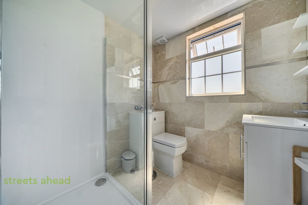 Property photo 3 of 19 66E1Eff8-6587-428...